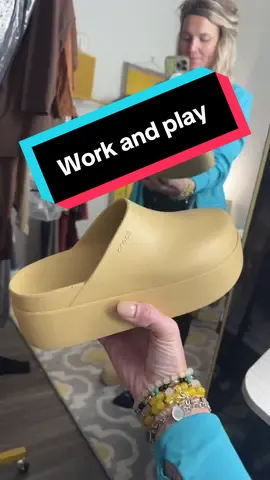 Crocs Dylan clogs! #clogscrocs #crocsdylanplatform #crocsbrand #dylanclogsbycrocs #crocsdylanclogs 