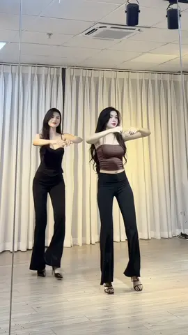 Kể từ ngày đổ vỡ … anh vội xóa hết đi mộng mơ 💃🏻#xu #vi #dancer 