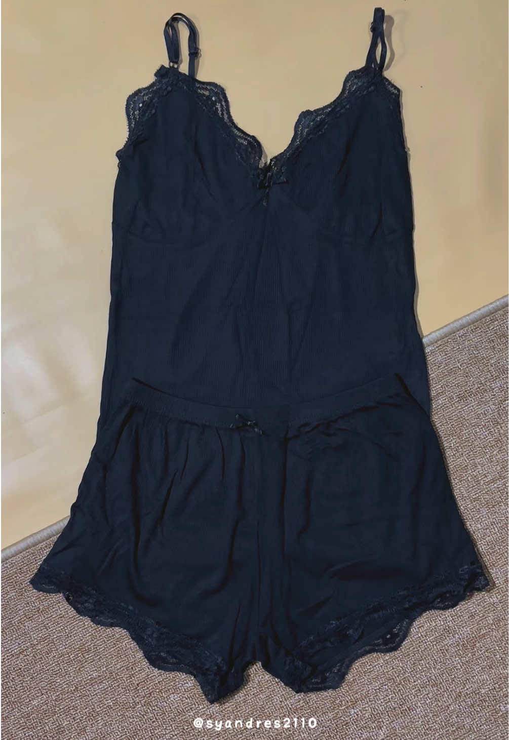 #piyamakekinian #bajuwanita #setelanwanita #piyamamurah #bajuset 