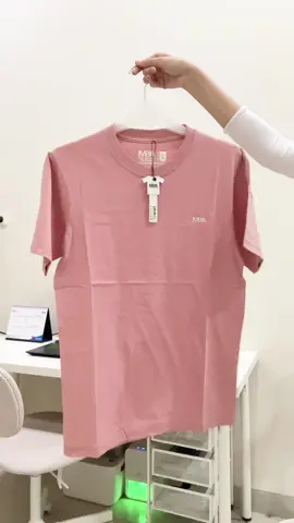Kaos nya bagus banget, Cowok Cewek bisa pakai, Bahan full katun 24s, Banyak Pilihan warna dan ukuran #kaosdistro #kaosmba #kaospria #kaoswanita #kaosmurah 