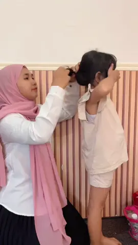 pake bundling cantik dari  @AZARINE KIDS  #auguzkidz #azarinekids #KidsSkinSept 