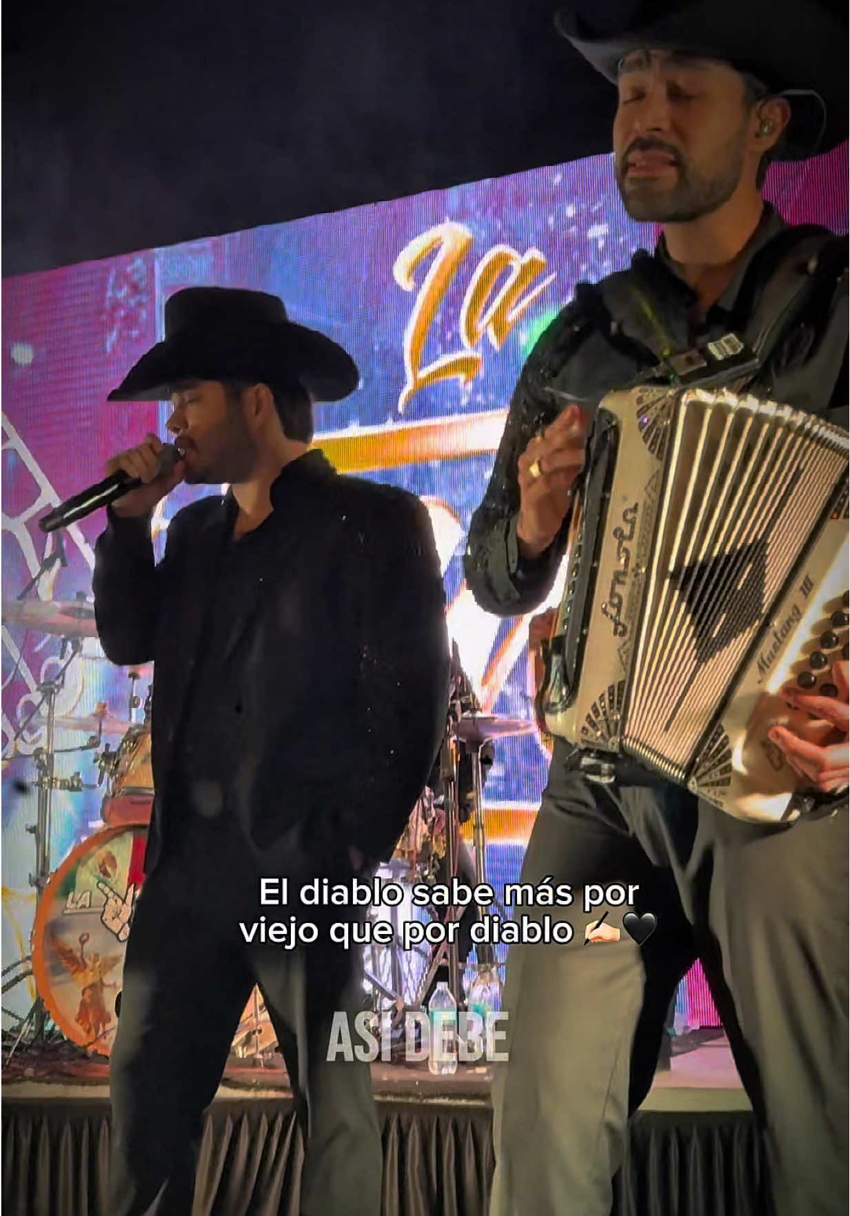 El diablo sabe más por viejo que por diablo ✍🏻🖤, comentenos que les pareció el tema completo 🖤🖤🖤 #sinfinesdelucro #laventaja #chambeando #fyp #logros 
