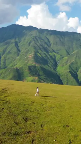 Thảo nguyên tà xùa đẹp Như một bức tranh .🥰 #jyp #xuhuong #dulichvietnam #taxua 