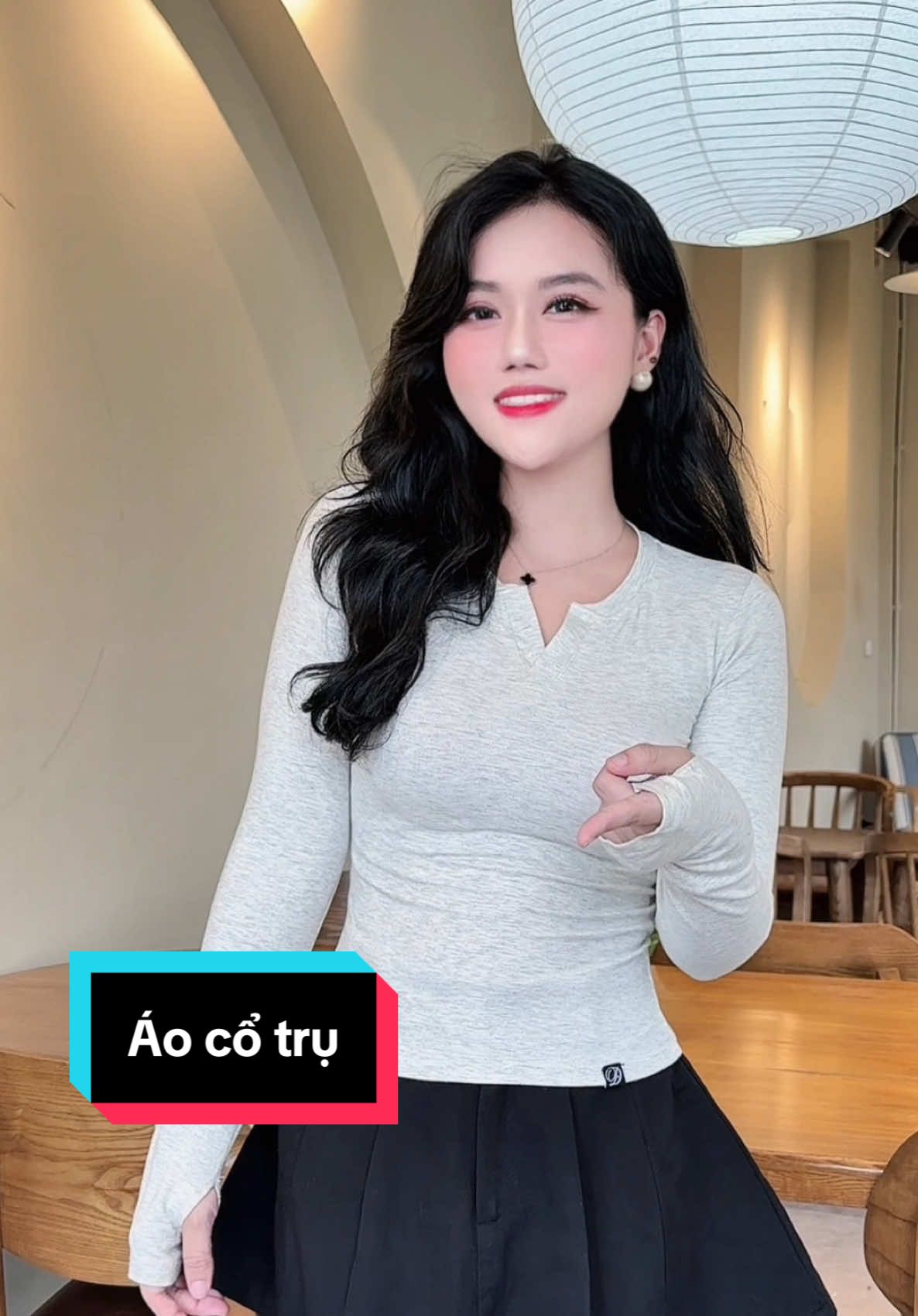 Các bà nghe tui mua em áo này về chỉ có mờ ê mê. Phối gì cũng hợp siêu  xinh siêu sang #aothun #aothuncotton #thoitrangnu #hienhoidieu #viral 