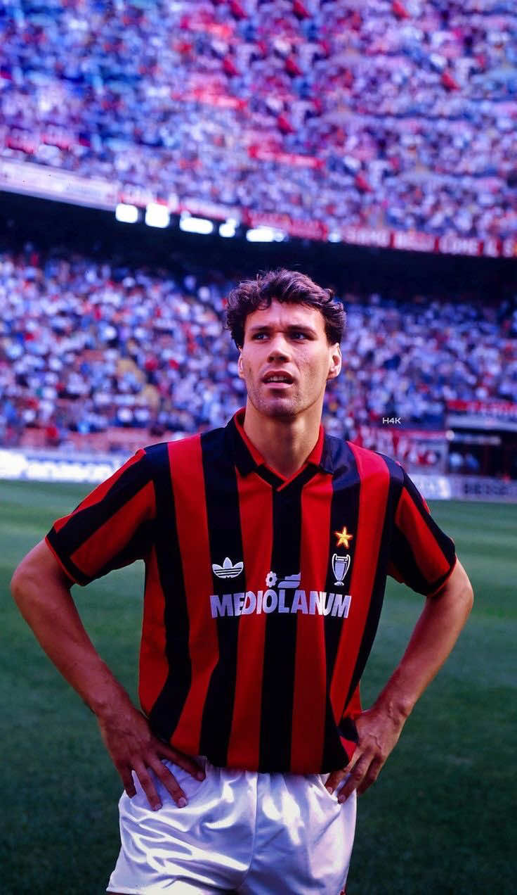 Kalo gak Cidera mungkin lebih terkenal dari pada C.Ronaldo dan Messi  - - - #vanbasten🇳🇱 #football #footballedit #acmilan #semogamasukfyp 