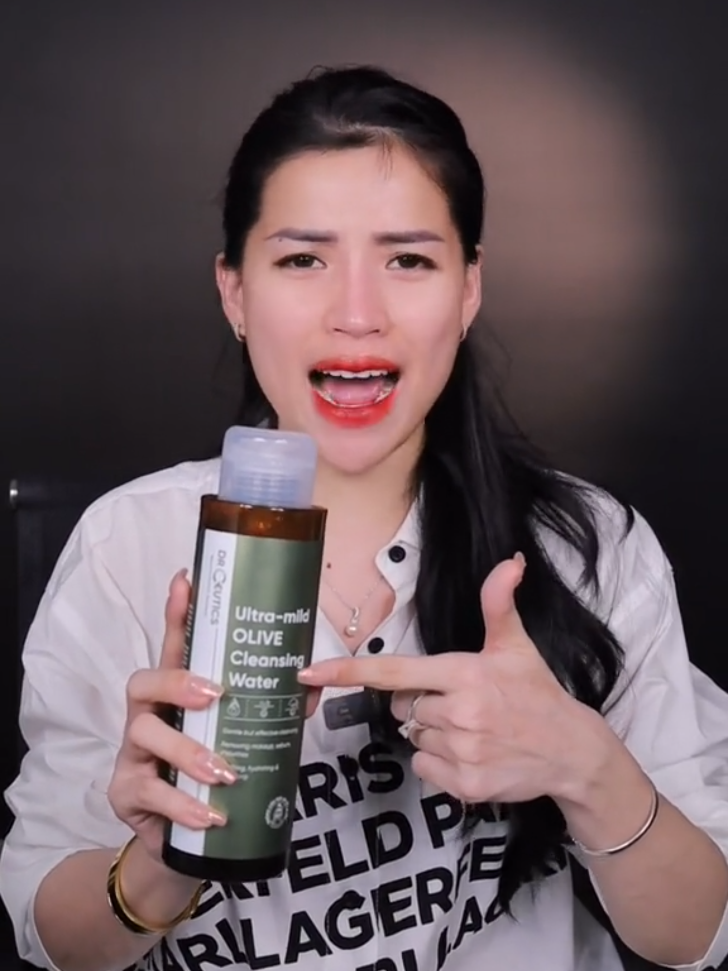 Nước tẩy trang DrCeutics có tốt không? Võ Hà Linh Review #drceutics #drceutics_vietnam #drceuticsofficial #nuoctaytrang #nuoctaytrangduongda #nuoctaytrangsachsau #nuoctaytrangdrceutics