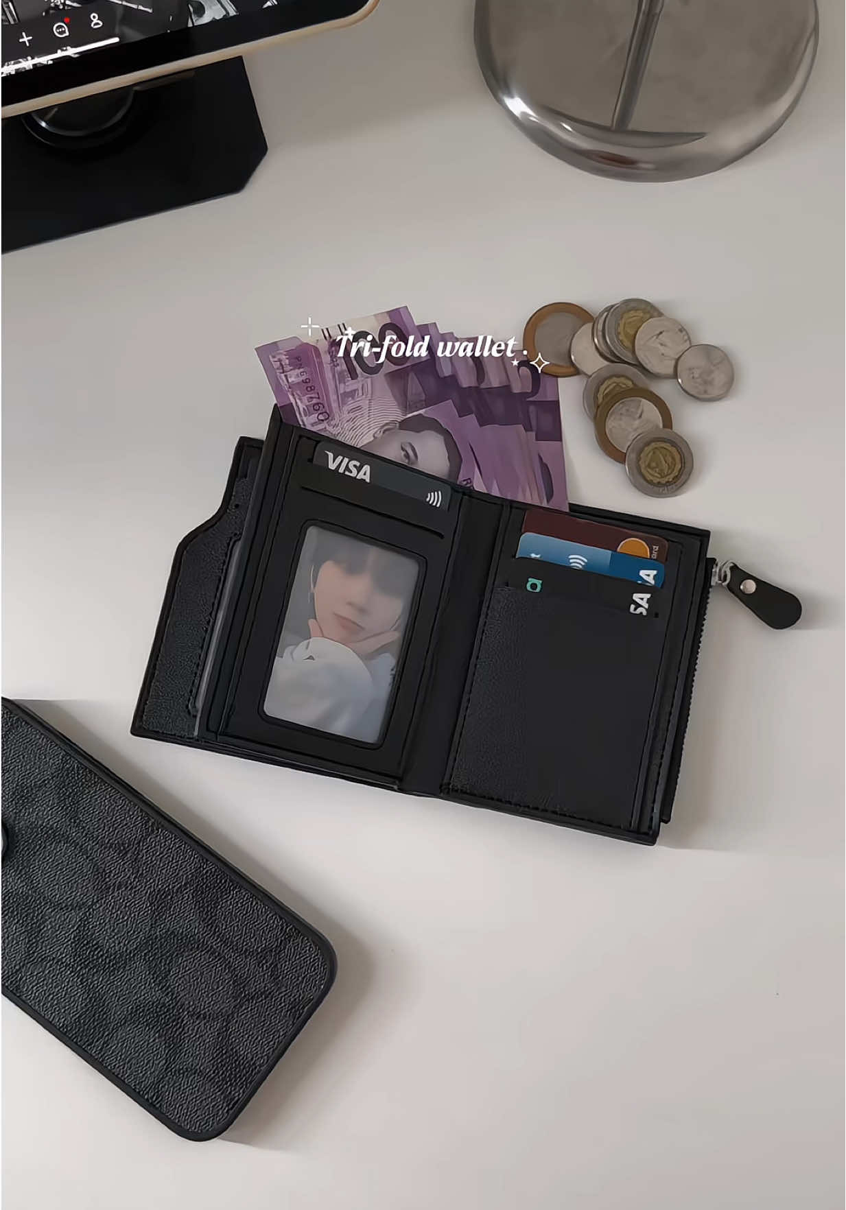 cuz one fold isn’t enough. 🤪 #wallet #walletforwomen #walletformen #trifoldwallet #coinpusher 
