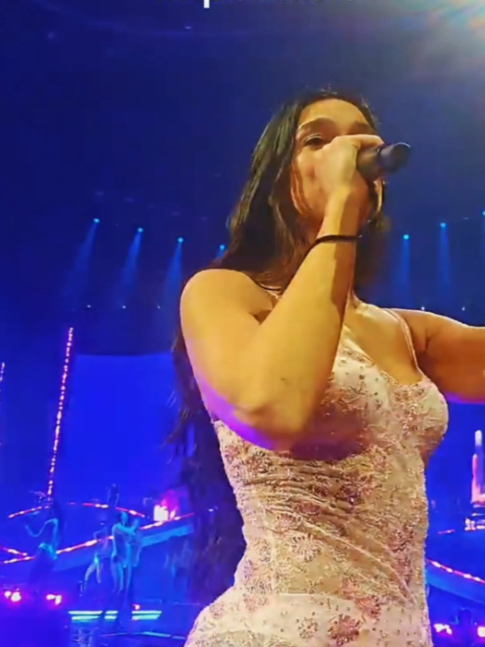 dua lipa closer impossible be the one live performance #liveperformance #radicaloptimism #tour #dualipa #dua #pop #bestsinger #popstar #live #2025 #today #song #followers➕ #betheone  @Dua Lipa 