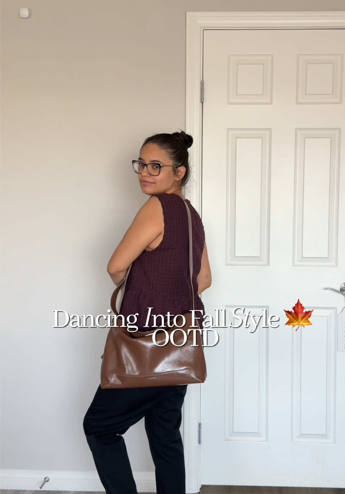 Just out here vibin’ in fall colors 🍂🍁🖤👜 Missing the brown boots but the energy is still full ✨  #OOTD #FallVibes #FeelingMyself #creatorsearchinsights #outfitinspo