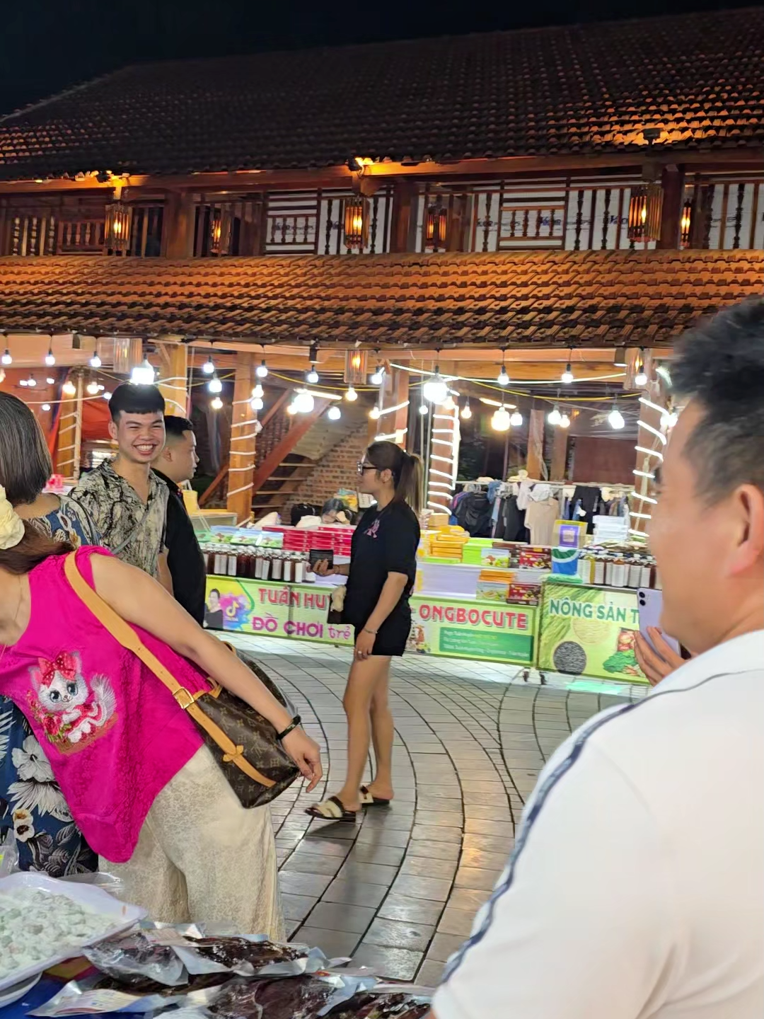 bán thì ít ăn thì nhiều#livehighlights #livecentiveprogam #leanontiktok #mămmam #ăncungtiktok #lulutmienbac #songma