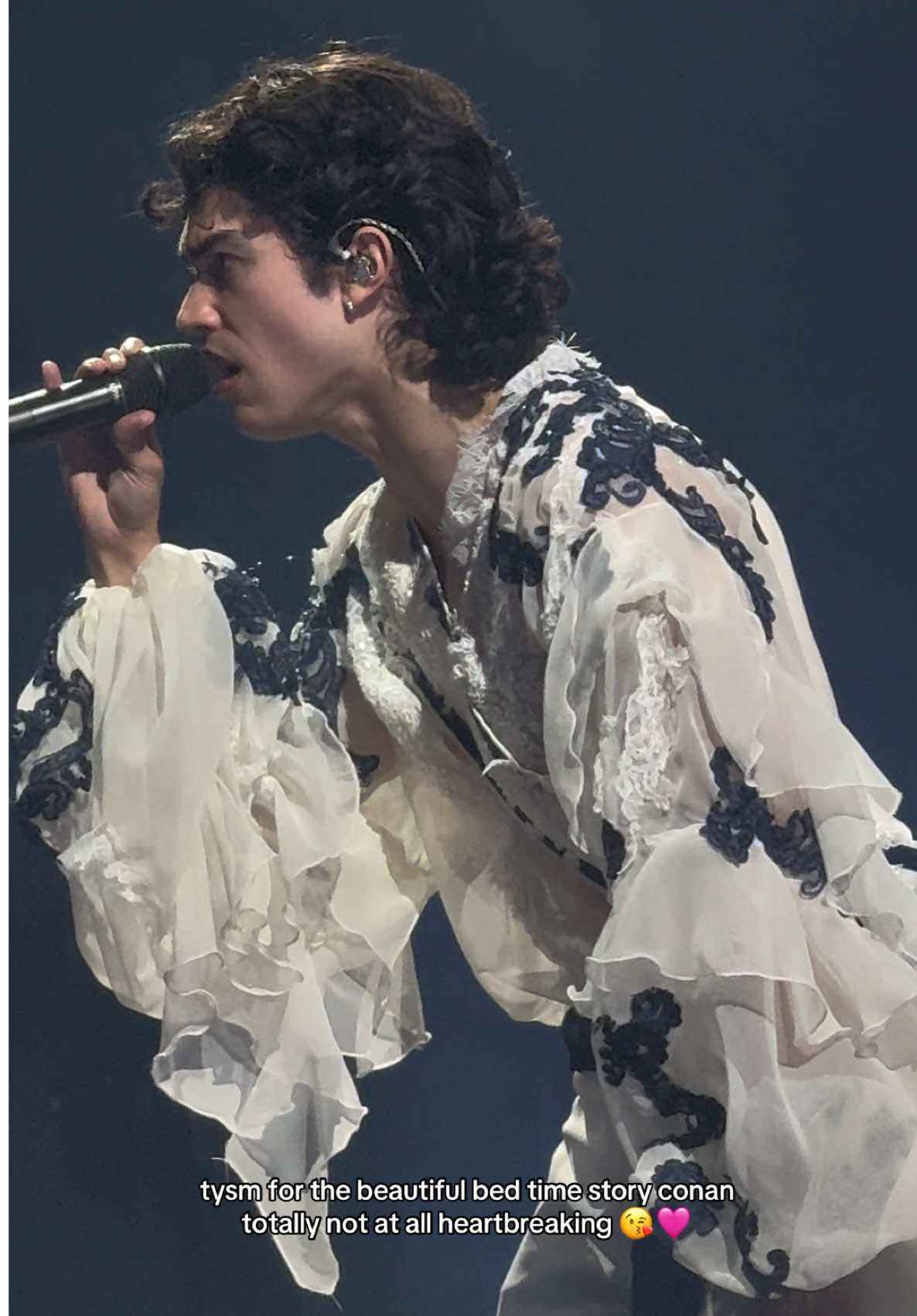conell you are so loved  @conangray @coneworld  #conangray #wishbone #wishbonepajamashow #concert #fyp 