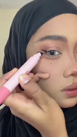 4 barang bawah RM50?? #pinkflashmy #eyemakeupset #makeupmurah #foryoupage 