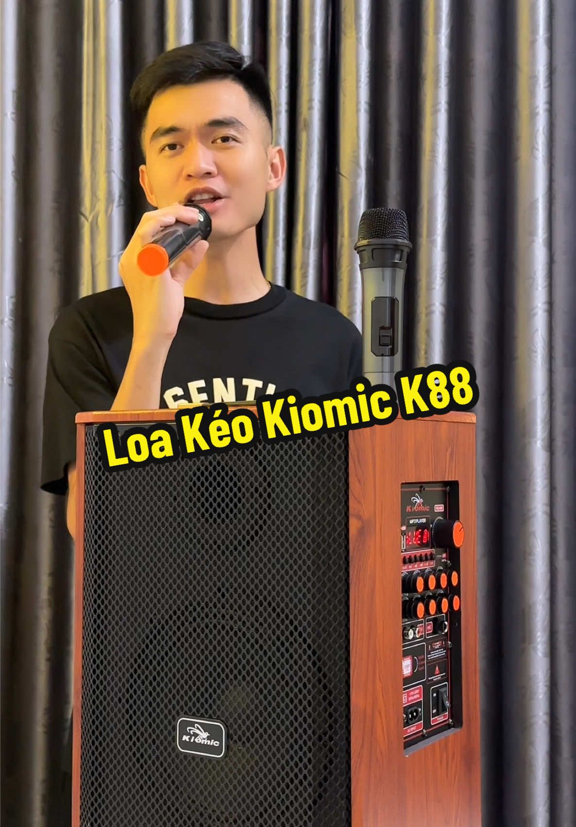 Loa Karaoke Kiomic K88 công suất 300w, bass 20! Loa hơn 1 củ mà hát hay dữ vậy trời 😨