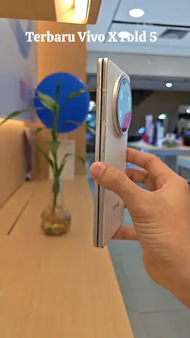 #vivoStoreXFold5 #solightsostrong #vivoXFold5 @vivocampus Indonesia 