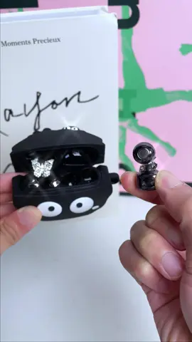 Good earphones don’t have to be expensive. This pair of droopy earphones combines all the advantages, with good looks and multiple functions, and most importantly, they are still on sale!#earbudswireless #ClipOnEarbuds #BudgetTech #headphones #affordablefinds #WirelessEarbuds #trending #bestlifefinds_#auricular!!! #Kahlatalk #Kahlatech #kahlaDeals #TikTokShopDealsforyoudays. #DealsForYouDays #DealsForYou #TreasureFinds #2024BackToSchool #spotlightfinds #spotlightfashion #fallstraw#fallstraw#TechObsessed #RushReady #FallDealsForYou#fyp#goodstuff#goodthi #halloween#halloween2024#blackfrida #blackfriday2024#tiktokshopblackfriday #tiktokshopvalentinesday2025 #couplegifts2025 #tiktokshopspringsale2025 #TikTokShopBacktoSchool