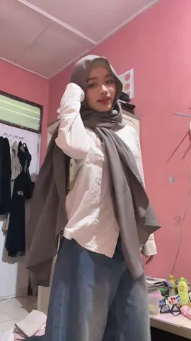 Nyobain dcnya ka @varrelrievera | ig: @ultsttae 