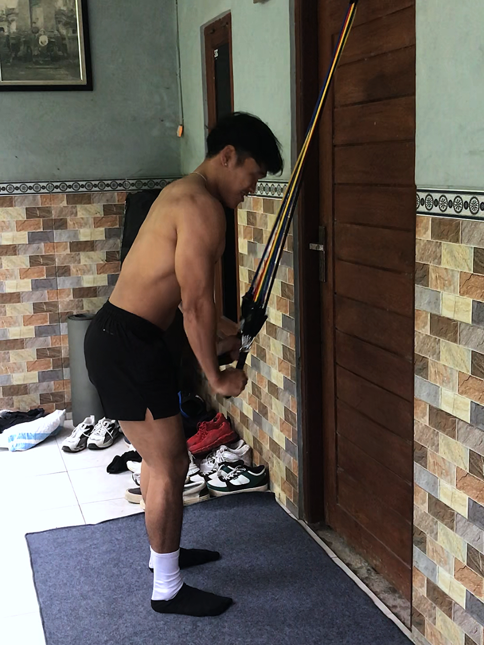 cukup punya resistance band sudah bisa olahraga workouts di rumah#karetresistanceband #resistance #resistanceband 