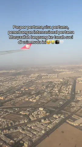 Allahu akbar masih ga nyangka ya allah🥹🤍🕋 tolong undang kami kembali ya allah🫶🥰#umroh2025 #kingabdulazizinternationalairport #madinahmakkah #fypシ゚ 
