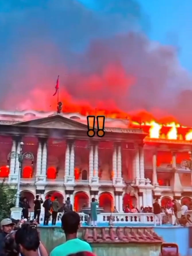 Gelombang protes “Gen Z” membuncah setelah pemerintah menerapkan larangan media sosial. Tindakan ini memicu kemarahan kaum muda atas korupsi, nepotisme, dan ketidakadilan ekonomi yang sudah lama mengendap. #nepal #demonstration #fyp #beritaterkini 