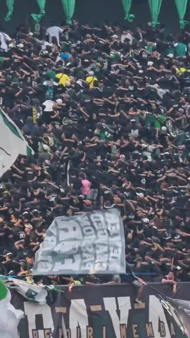 BISMILLAH PERSEBAYA DAY !! GREEN NORD 👏 #persebayaday #greenforce #wani #persebayasurabaya #persebayaselamanya