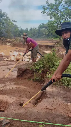 ជីវិតអ្នករកមាស ​មិនស្រួលទេ