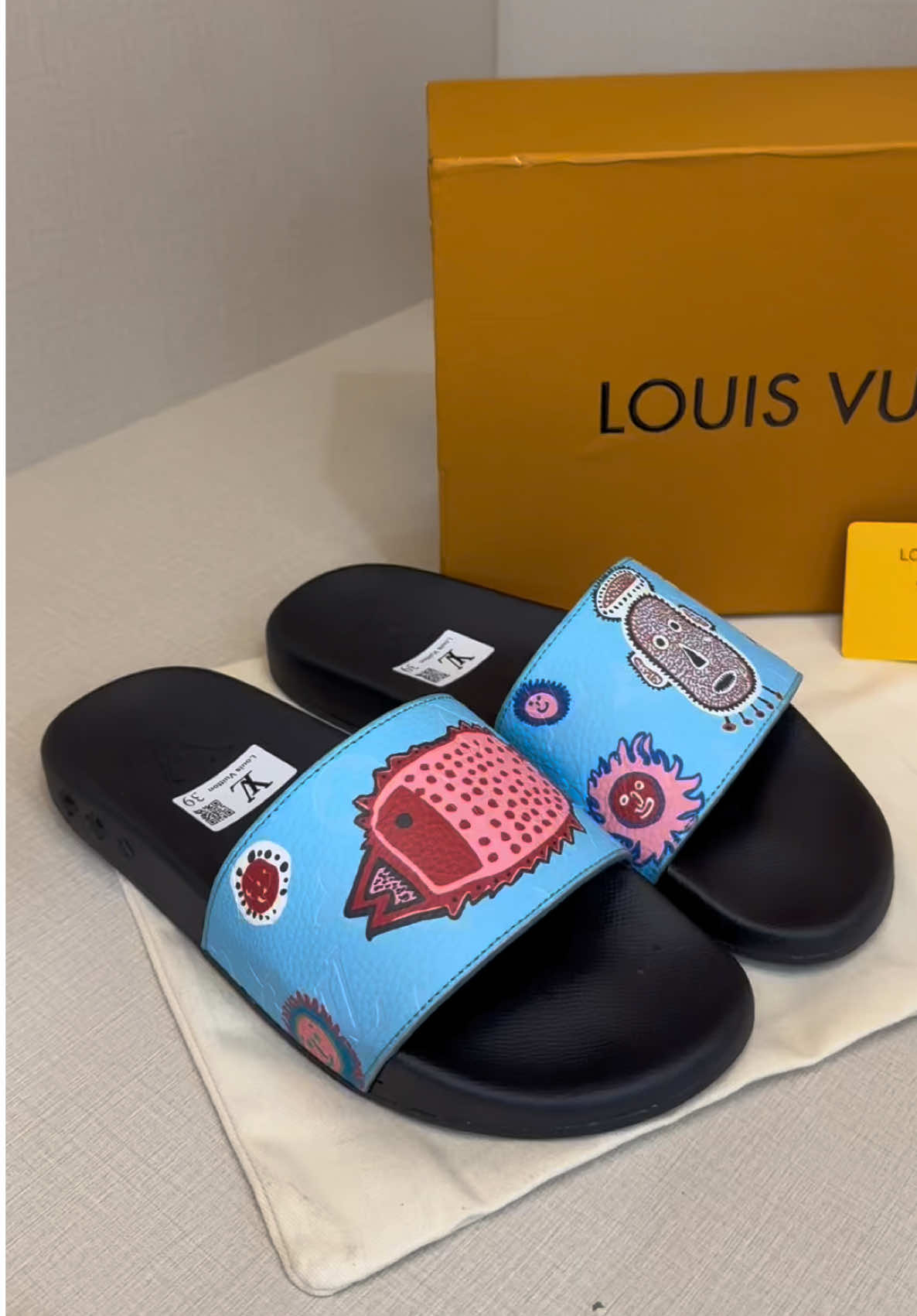 Dép Cá Lv Season 2025 hàng mới về mời anh em thẩm full sizeee và số 😋 mua hàng lhe em hùng ạk. #phamhungboutique #xh #foryou #LearnOnTikTok #boutique 