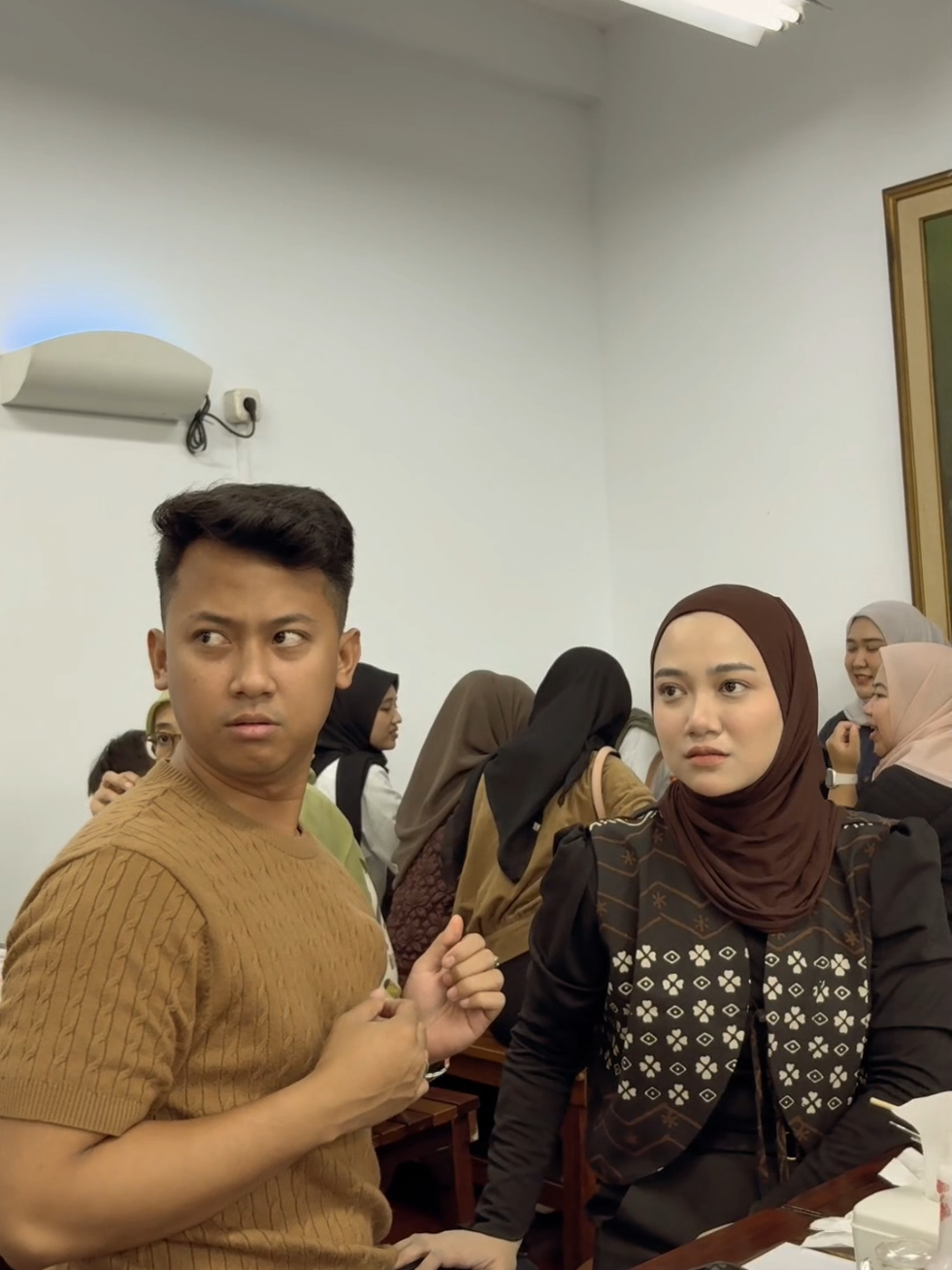 maaf ikut campur , penasaran soalnya 🙏🏼 @rhasiebatarap @riekemeilanis23  #fyp #ikutcampur #rhasiebatarap #riekemeilanis23 