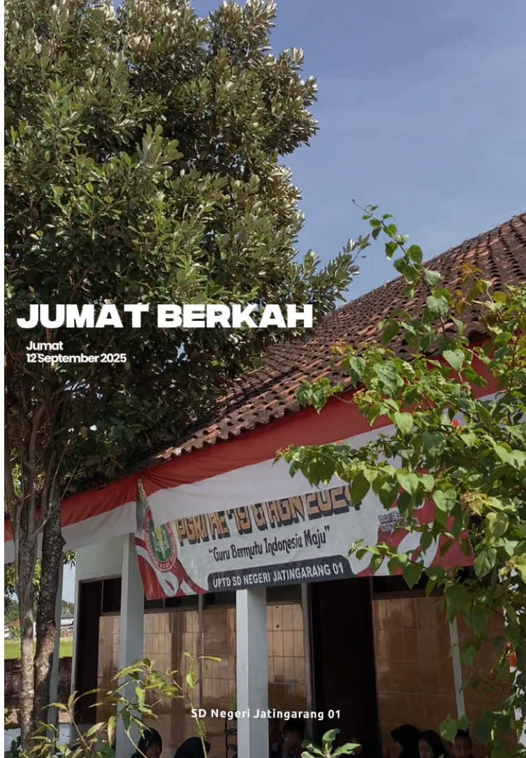 Kegiatan Jumat Bersih & Jumat Berkah hari ini berjalan lancar di SDN Jatingarang 01. Semoga membawa manfaat dan membentuk karakter positif bagi peserta didik 💫☺️🙏🏻 #sdnjatingarang01 #jumatberkah 