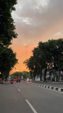 Request dari netijen yang dak galak di tag namo tiktoknyo #fyppalembang #palembangtiktok #plglipp #palembang 