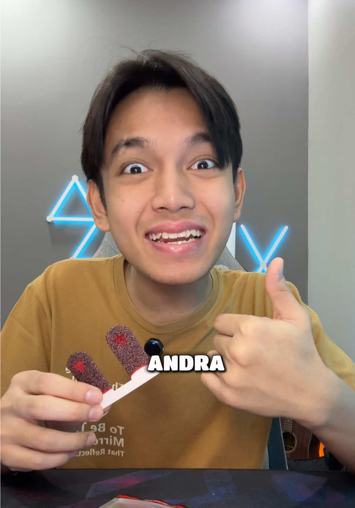 baru kemarin preorder udah 10 ribu orang yang beli😭