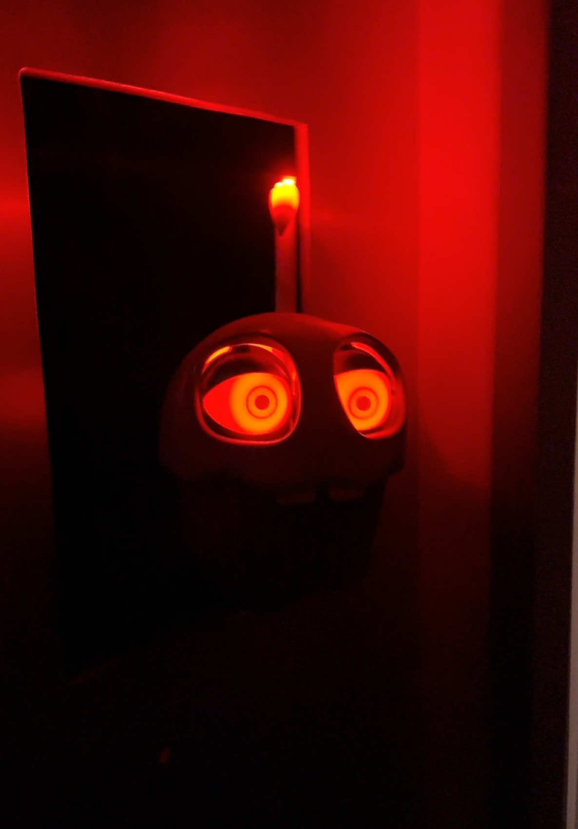 cupcake single-handedly caused all of my screams in the fnaf house 😭 #halloweenhorrornights #hhn #fnaf 