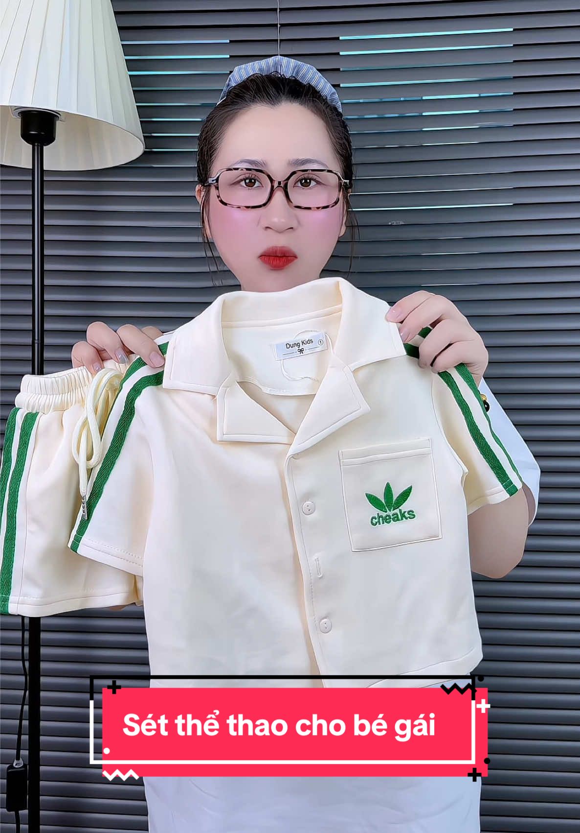 Sét thể thao bé gái #thoitrangtreem #thoitrangbe #setxinhchobegai #setbegaixinh #quanaotreem 