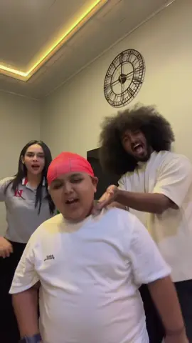 kalian pasti gak pernah liat @Ikramafro lipsync di akunnya sendiri🤣🤣