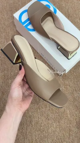 Wajib banget punya heels elegan ini mah #Modalkontendoang #satukontentiaphari #sandal #bluebells #heels 