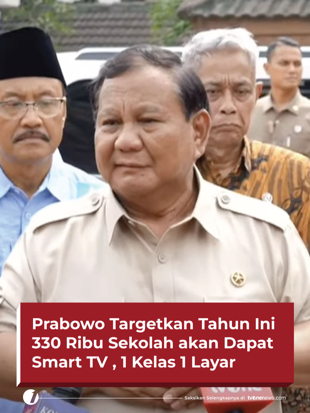 Saat Kunjungan ke Sekolah Rakyat Menengah Atas (SRMA) 10 Margaguna, Presiden Prabowo Subianto menargetkan setiap ruang kelas di Indonesia akan mendapatkan Smart TV. Tahun ini, penerima program ditargetkan sebanyak 330 ribu sekolah. 