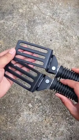 Gác chân gắn xe mở rộng có thể gập gọn #gacchanxemay #dungcutienich #phukienxemay #xuhuong 