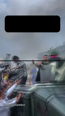 Los jóvenes ciudadanos convirtieron su frustración en una protesta pacífica, demostrando el poder de la voz colectiva contra las restricciones. #LevantamientoNepal #ElPoderDeLosJóvenes #ProtestaPorElCambio #Nepal2025 #LaLibertadImporta