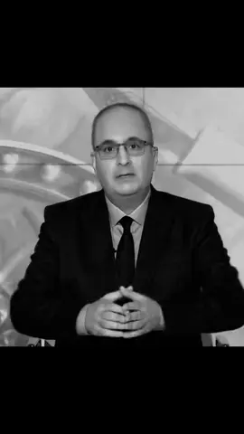 لفرنسيين أضافوا إلى اللغة الفرنسية  #  دلعالقد کان الملك الفرنسي لويس العاشرة  لا يحسن تطق حرف (R) فيلدغ به ويلفطه فيه مرتبة بين الغين والخاء  #قصص_حکم_وأمثال_نزیهالأحدب#فوق_السلطة #متابعة_قلب_تعليق_مشاركة_اكسبلورررر 