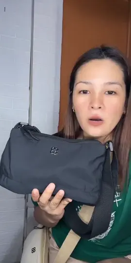 Ang Mumu 5079 sling bag, may multi-pocket at adjustable strap! Kasya ang essentials at long wallet pa. Sa live, super sale!