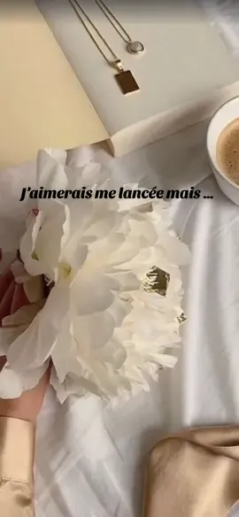 “J’aimerais me lancer mais…” 👉 Je n’ai pas les compétences 👉 Je n’ai pas le temps 👉 Je n’ai pas le budget 👉 J’ai peur d’être seule La vérité ? Le MRR balaie toutes ces excuses ✨ ✅ Un modèle clé en main, simple et 100% digital ✅ Accessible même si tu débutes ✅ Paiement en plusieurs fois pour démarrer sans gros budget ✅ Une vraie communauté + accompagnement (tu n’es JAMAIS seule) Alors si tu veux passer à l’action sans te prendre la tête… tu n’as plus d’excuse 🚀 Et toi, c’est quoi la phrase que tu te répètes encore pour repousser ton lancement ? 💭  #oser #independancefinanciere #sautelepas 