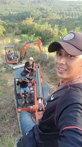 #hitachiexcavator  #operatormudapunyacerita  #fyppppppppppppppppppppppp 
