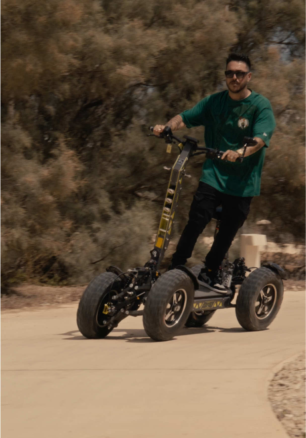 Stability, Freedom, Adventure – All on Four Wheels. #langfeitegt4s #electricscooter #Langfeite #4wheeler #adventure 