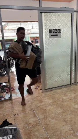 Wong Lanang senenge maido  Padahal barange dewe luweh larang 🫵🏻@Kevin Noval 