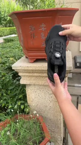 #tiktokshop #fallfreshness #tiktokshopblackfriday #safetyshoes #shoes 