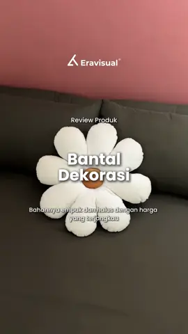 Bantal ini bisa nambah aksen untuk di kasur, di sofa, ataupun di mobil juga ini tuh bisa banget. Terus untuk bahannya ini tuh halus dan empuk juga. #bantalbunga #bantaldekorasi #bantalaesthetic #paydaysale #promoguncang1010 