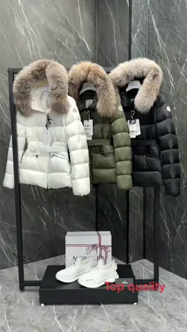 Top of the line original down jacket, accompany you through every cold winter Please follow me, more styles are being updated