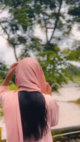 একাকীত্ব কে উপভোগ করতে পারলেই জীবন সুন্দর...!🙂❤️‍🩹 