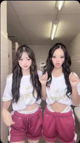 撮り終わった瞬間ちゃんと服装直しました。髪の毛頑張ったから褒めて#千葉 #犢橋 #文化祭 #fyp 