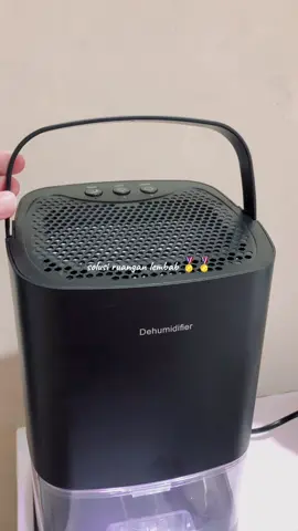 Solusi ruangan lembab, bikin ruangan jadi lebih sehat dan nyaman 🧚🏻‍♀️🫶🏻🎀 #rekomendasi #dehumidifier #room #lembab 