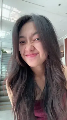 Masi bare face langsung check outfit sendalan hehe🤪